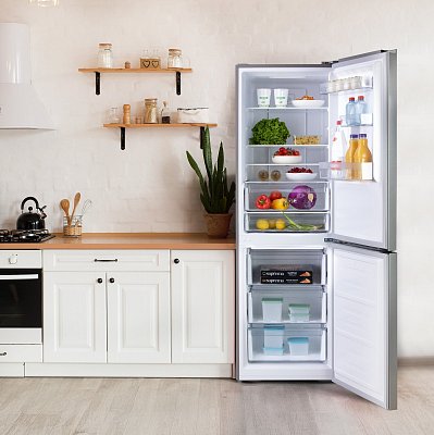 Lednice kombinovaná s mrazákem dole - stříbrná - DOMO DO91337C