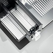 MASTER M 95 ELEKTRICKÝ KRÁJEČ GRAEF