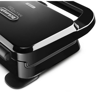 SW12B.BK KOMPAKTNÍ SENDVIČOVAČ DE'LONGHI