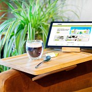 Bambusové prkénko na gauč i tablet DOMO DO166