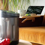 Bambusové prkénko na gauč i tablet DOMO DO166
