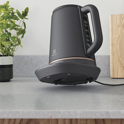 E7K1-6BP NEREZOVÁ KONVICE ELECTROLUX