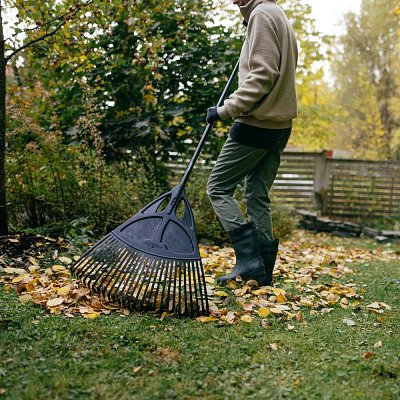 Hrábě na listí Solid XL FISKARS