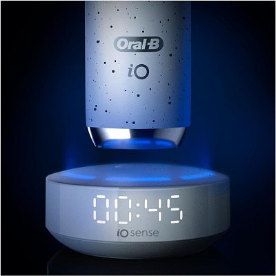 IO SERIES 10 BÍLÁ ZUBNÍ KARTÁČEK Oral-B