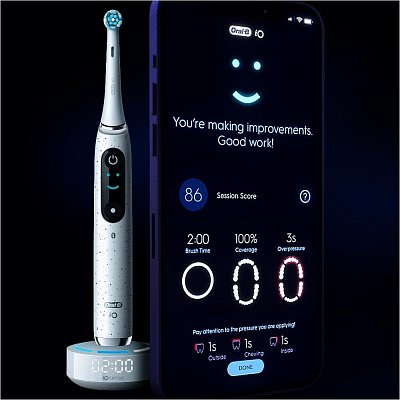 IO SERIES 10 BÍLÁ ZUBNÍ KARTÁČEK Oral-B