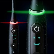 IO SERIES 10 ČERNÁ ZUBNÍ KARTÁČEK ORAL-B