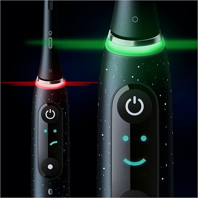 IO SERIES 10 ČERNÁ ZUBNÍ KARTÁČEK ORAL-B
