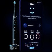IO SERIES 10 ČERNÁ ZUBNÍ KARTÁČEK ORAL-B