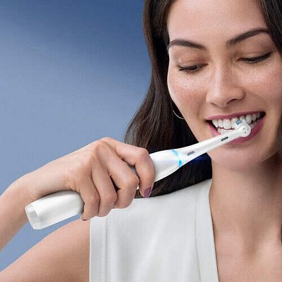 IO8 SERIES WH ALABASTER KARTÁČEK ORAL-B