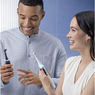 IO8 SERIES WH ALABASTER KARTÁČEK ORAL-B