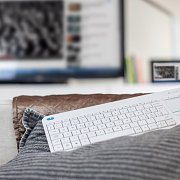 K400 Plus Wrl kbd bílá CZ/SK LOGITECH