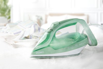 Napařovací žehlička SensiGlide - keramická - DOMO DO7059S