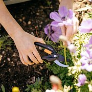 Nůžky zahradní,dvoučepelové P26 FISKARS