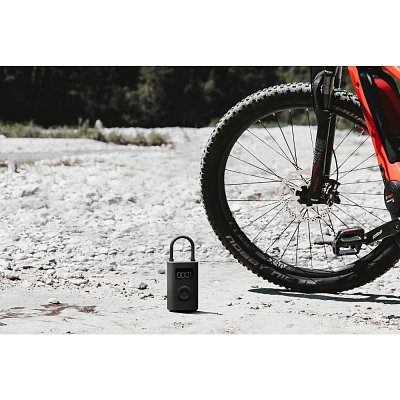Portable Electric Air Compress. 2 XIAOMI