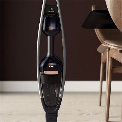 PQ91-40GG TYČOVÝ VYSAVAČ ELECTROLUX