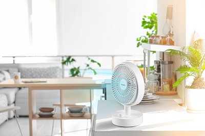 Stolní USB aku ventilátor s oscilací - DOMO DO8151