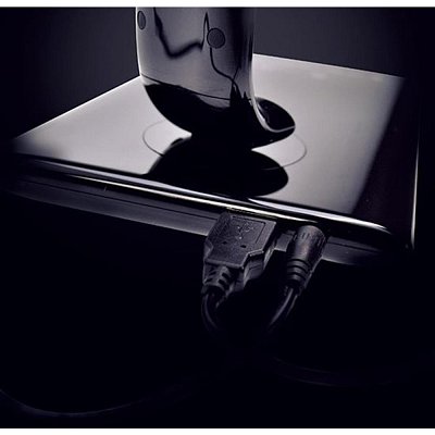 WO37-B LED lampa 12W s USB, stmívatelná