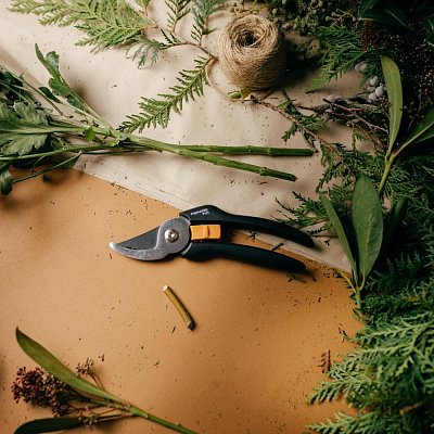 Zahradní nůžky,dvoučepel P121 FISKARS