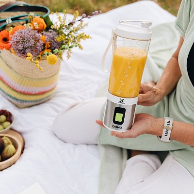 Aku smoothie mixér X-Power to go 120W - bílý - DOMO DO752BL