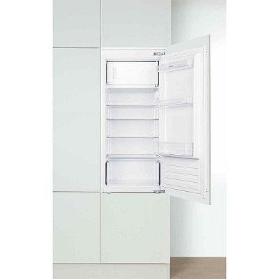 BM210.4i(E) CHLADNIČKA S MRAZ. VE. AMICA