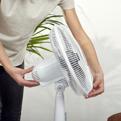 BXEFD40E STOLNÍ VENTILÁTOR BLACK+DECKER