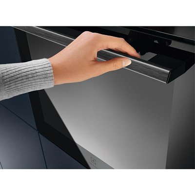 EOD6P77WZ VESTAVNÁ TROUBA ELECTROLUX