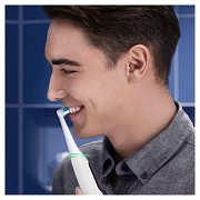 IO 6 SERIES BÍLÁ ZUBNÍ KARTÁČEK ORAL B