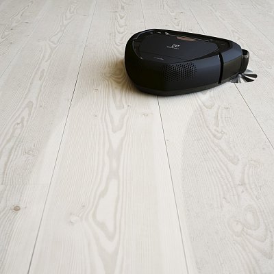 PI92-4STN ROBOTICKÝ VYSAVAČ ELECTROLUX