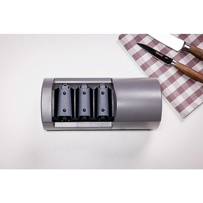 SG 530 ELEKTRICKÝ BROUSEK NOŽŮ GRAEF