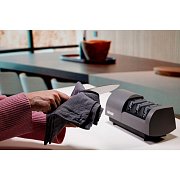 SG 530 ELEKTRICKÝ BROUSEK NOŽŮ GRAEF