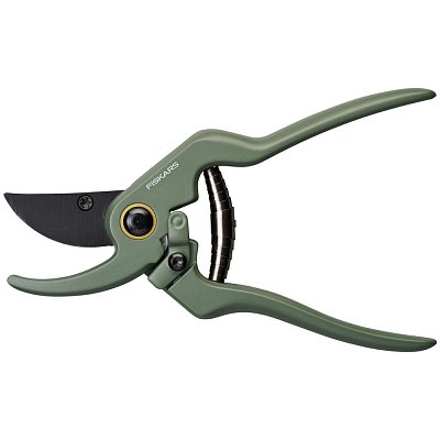 Zahradní nůžky s pouzdrem FISKARS